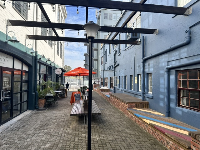 To Let Commercial Property for Rent in Woodstock Western Cape